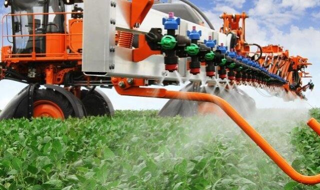 cropped-Pulverizacao-na-soja-Jacto