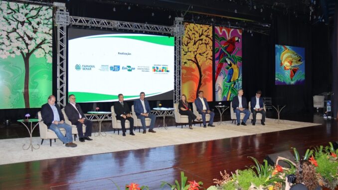 dinapec-abre-palco
