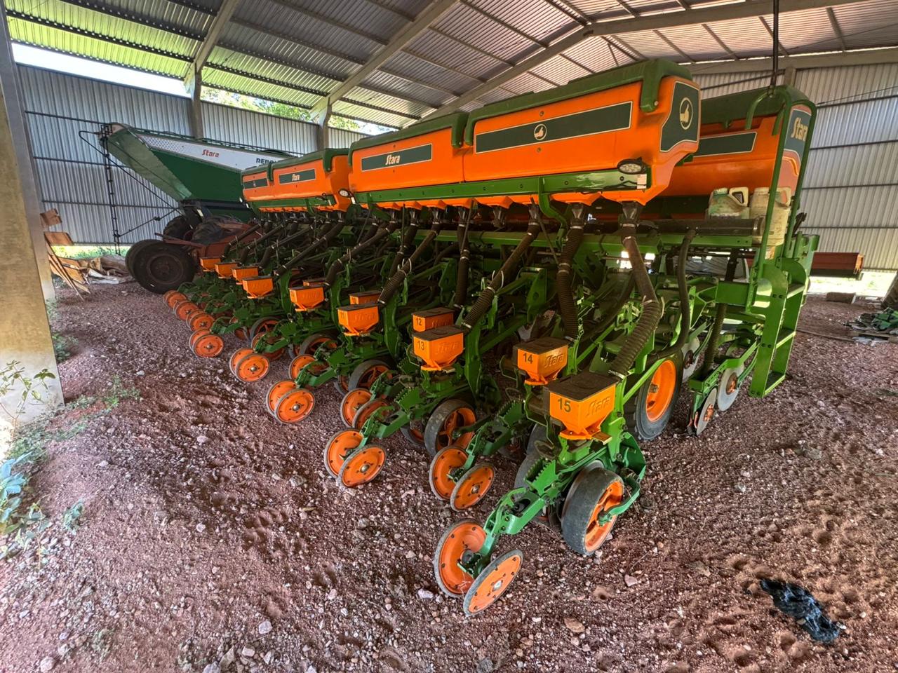 Classificado: Plantadeira Stara 15 linhas Classificado: Plantadeira Stara 15 linhas